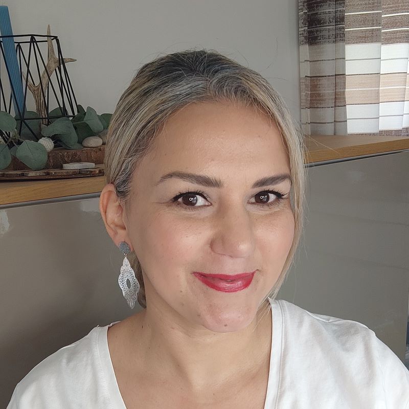 Isadora Ohrring Edelstahl getragen – Statement-Schmuck für empfindliche Ohren, federleicht 2g