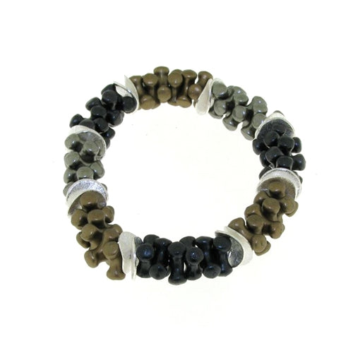 LEFAH Design – Modeschmuck aus Österreich
Entdecken Sie federleichten, handgefertigten Modeschmuck aus Österreich. Unsere Ohrringe, Halsketten und Armbänder sind allergikerfreundlich und angenehm zu tragen. Wir bieten faire Preise, faire Produktion und Designs mit Halbedelsteinen, Trachtenschmuck und Brautschmuck.