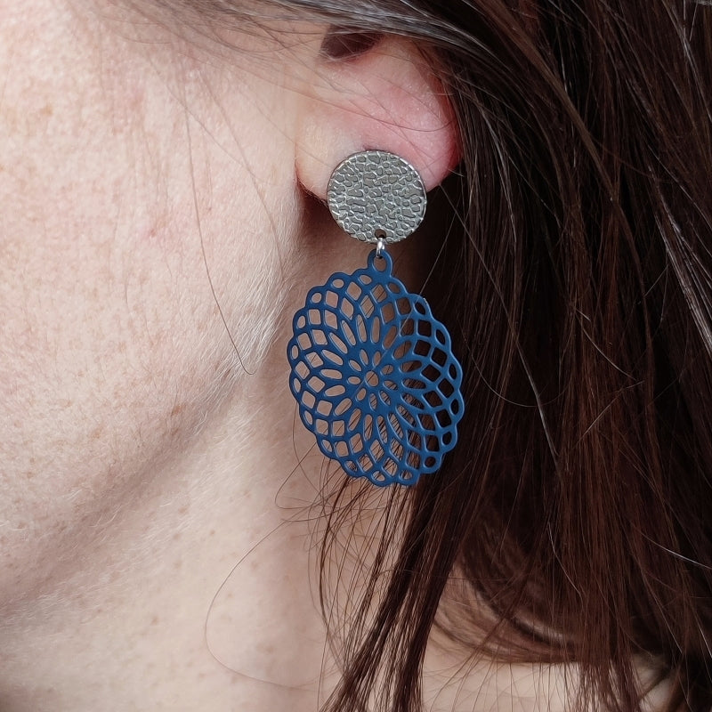 Ohrring Daisy blau