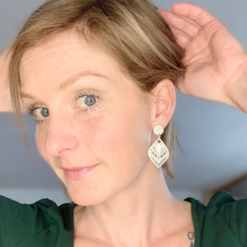 Ohrring kleine Laila Schwarz