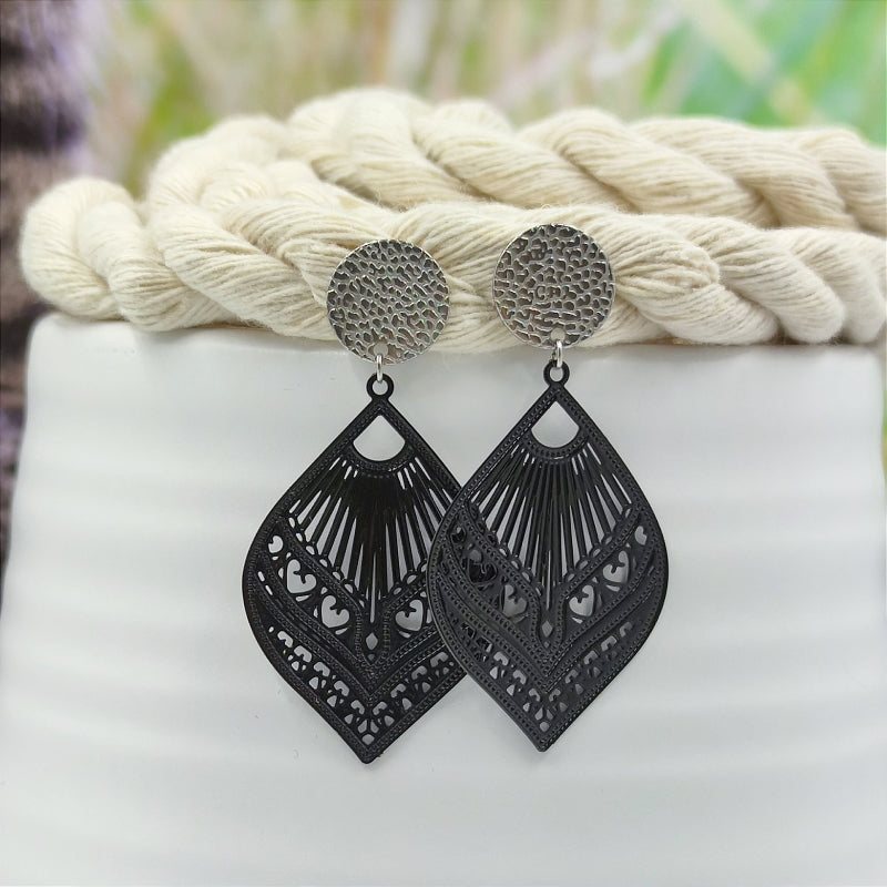 Ohrring kleine Laila Schwarz