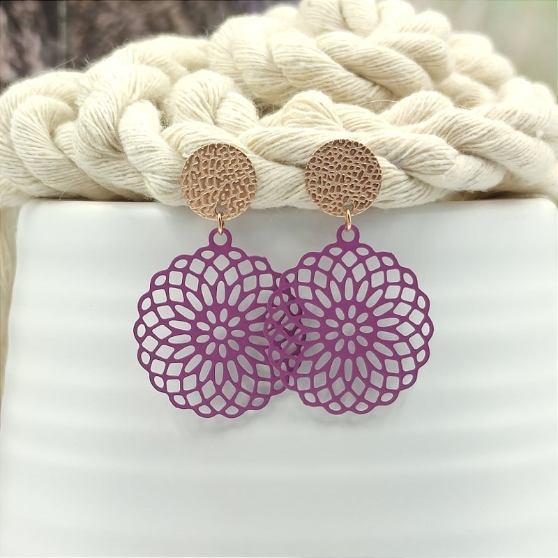 Daisy Ohrring Lila Rosegold – filigraner Blüten-Ohrring, federleicht, nicht zu groß, LeFah design