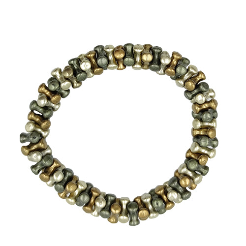 LEFAH Design – Handgefertigter Modeschmuck aus Österreich für jeden Anlass
Bei LEFAH Design finden Sie stilvollen, handgefertigten Modeschmuck, der mit viel Liebe und Sorgfalt in Österreich hergestellt wird. Unsere Schmuckstücke vereinen trendiges Design, Leichtigkeit und höchsten Tragekomfort – perfekt für jeden Tag und besondere Anlässe. Alle unsere Produkte sind auch für Allergiker geeignet, da wir ausschließlich hautfreundliche Materialien verwenden.
Entdecken Sie federleichte Ohrringe, filigrane Hals