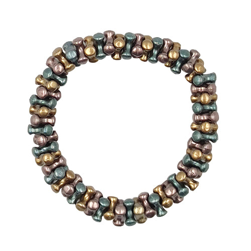 LEFAH Design – Handgefertigter Modeschmuck aus Österreich für jeden Anlass
Bei LEFAH Design finden Sie stilvollen, handgefertigten Modeschmuck, der mit viel Liebe und Sorgfalt in Österreich hergestellt wird. Unsere Schmuckstücke vereinen trendiges Design, Leichtigkeit und höchsten Tragekomfort – perfekt für jeden Tag und besondere Anlässe. Alle unsere Produkte sind auch für Allergiker geeignet, da wir ausschließlich hautfreundliche Materialien verwenden.
Entdecken Sie federleichte Ohrringe, filigrane Hals