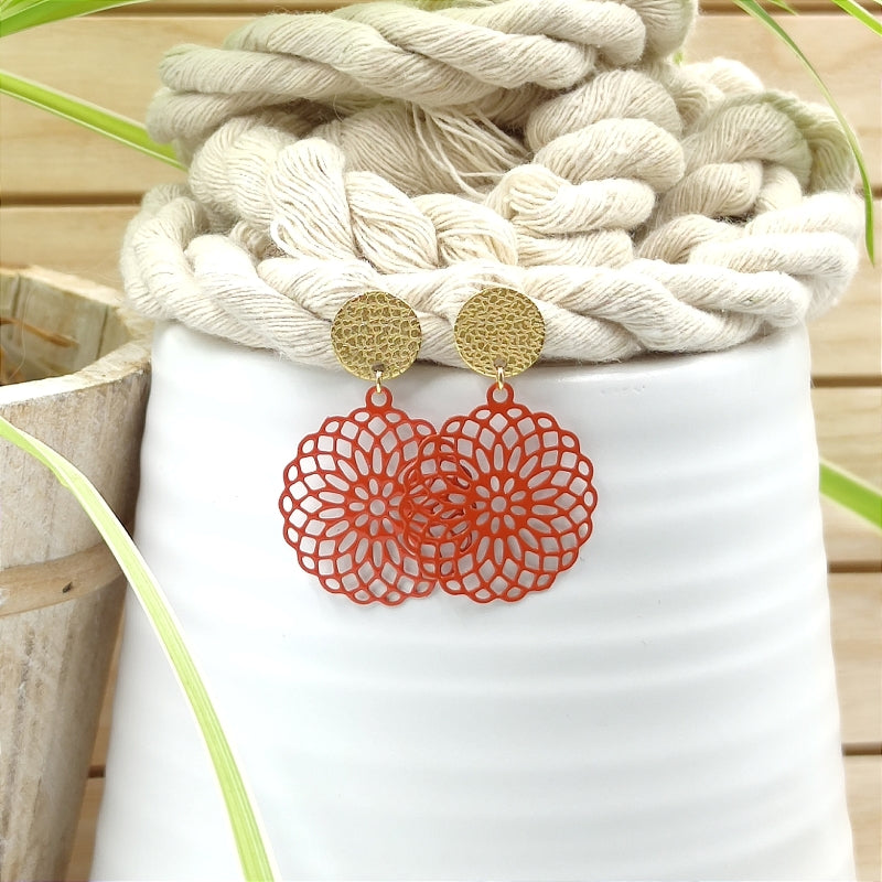 Daisy Ohrring orange Rosegold – filigranes Blumenmuster, sehr gut verträglich für empfindliche Ohren
