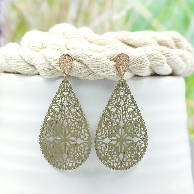 Sophia Ohrring Schlamm – Tropfen-Ohrring mit blumigem Muster, optimal für kleine Ohrläppchen, LeFah design
